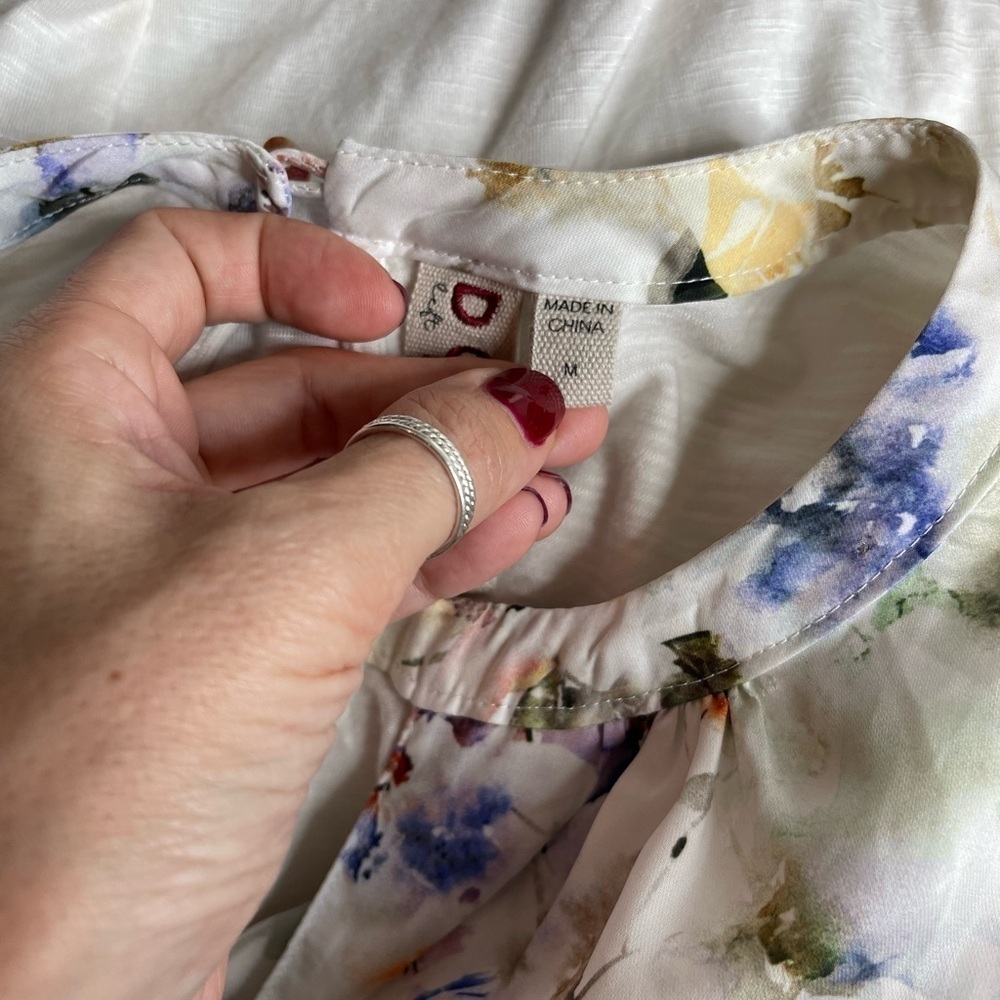 Anthropologie Dolan Floral Long Ruffle Sleeve Blouse Size Medium - Picture 12 of 15